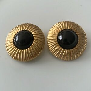 Vintage FO Inc Clip On Earrings